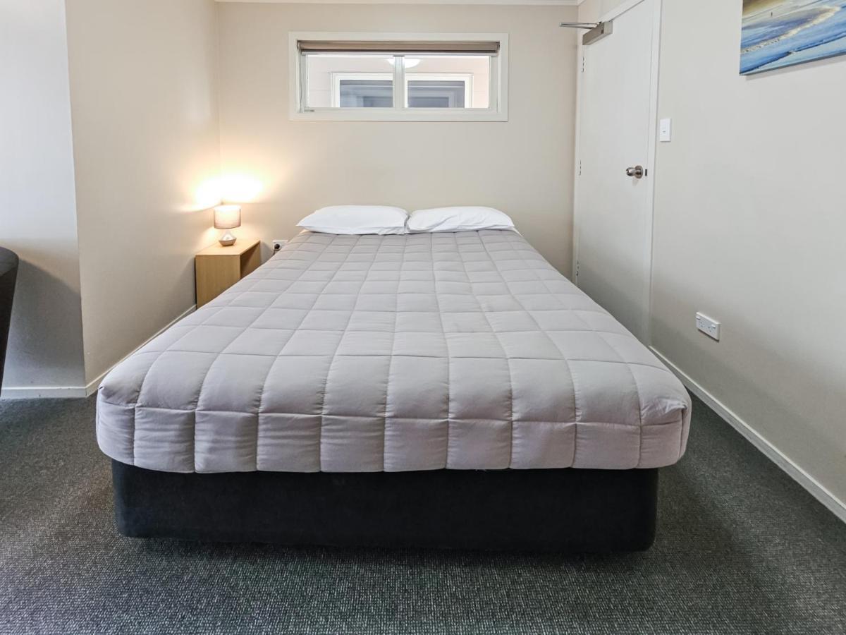 Captain Cook Motor Lodge Gisborne Buitenkant foto