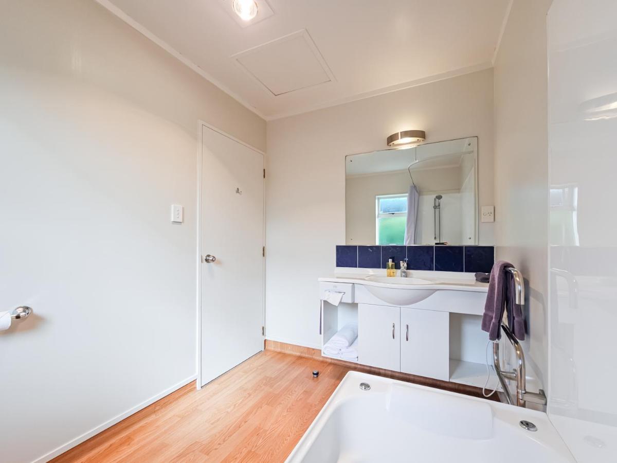 Captain Cook Motor Lodge Gisborne Buitenkant foto